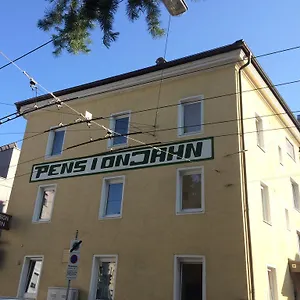 Bed & Breakfast Jahn, Salzburg