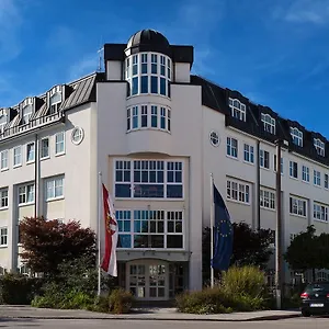 Vandrarhem Mynext - Riverside, Salzburg